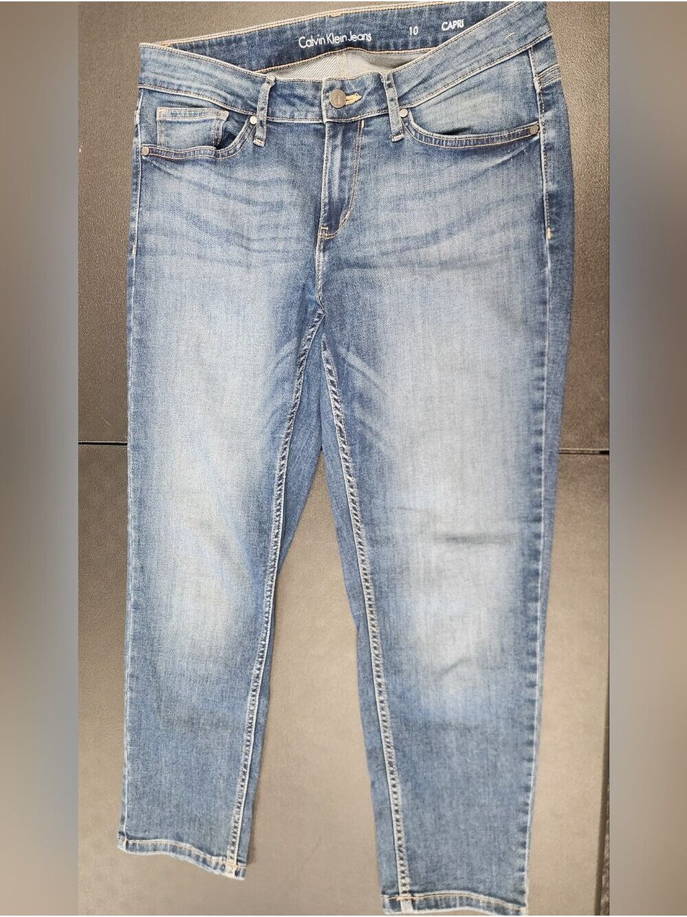 Calvin Klein Light Blue Cropped Ankle Jeans Sz 10 Ladies